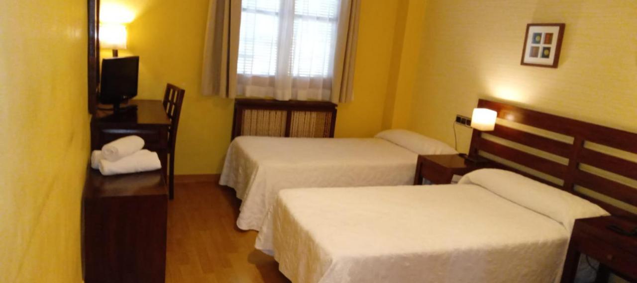 Hotel De Montana Rubielos Rubielos De Mora Eksteriør billede